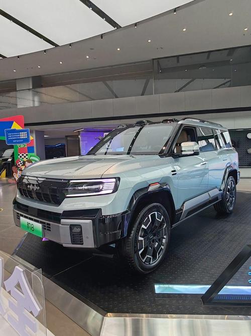 佛山255比亚迪方程豹硬派越野的爆款，英菲尼迪35周年与你共成长